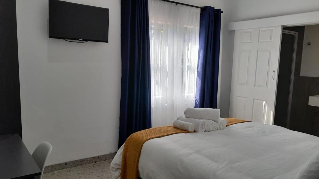 The Wishing Well Guest House Self-Catering Порт-Эдвард Экстерьер фото